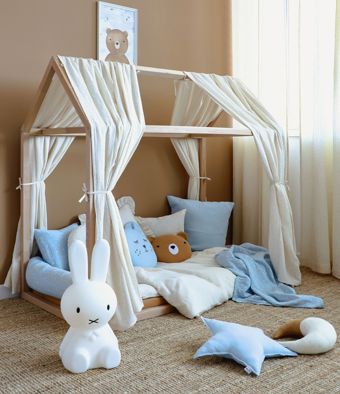 Kleinkindzimmer in Braun, Creme &amp; Hellblau