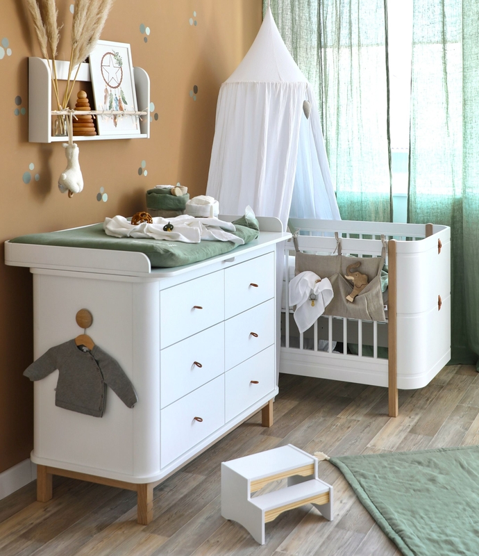 Babyzimmer mit Oliver Furniture Möbeln &amp; Naturtextilien aus Leinen