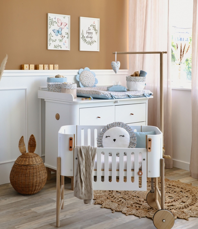 Babyzimmer &#039;Buttercup&#039; in Blau &amp; Braun