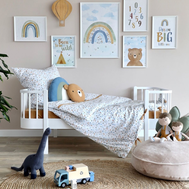 Kinderzimmer mit Regenbogen in Blau