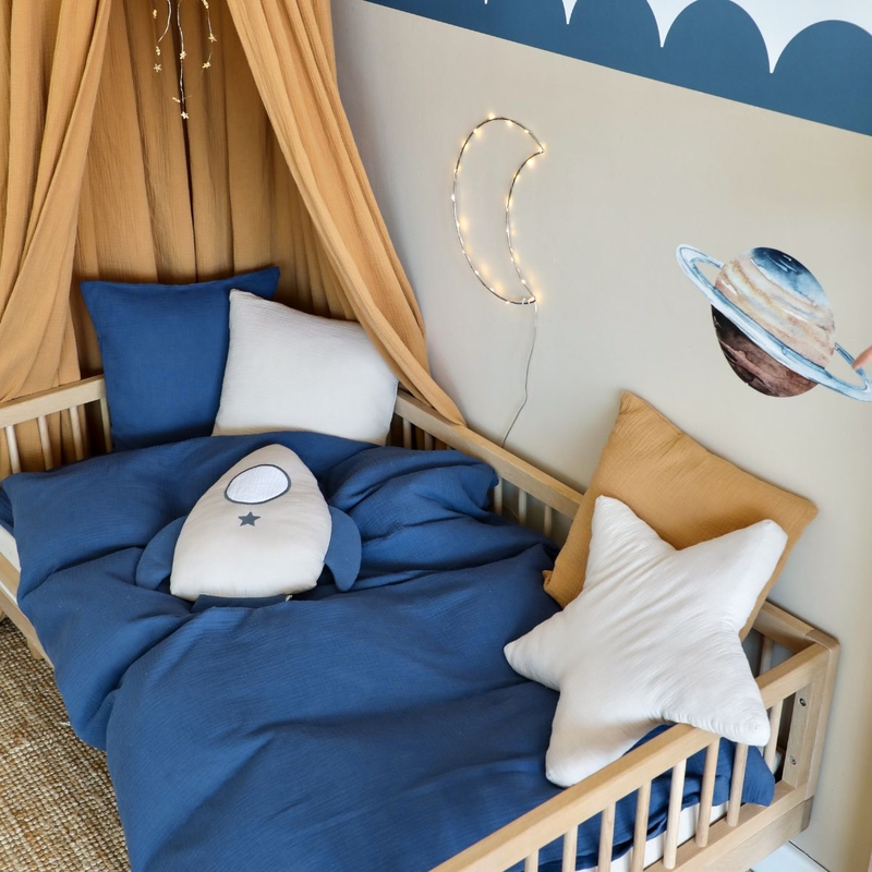 shop-the-look-weltall-kinderzimmer-spielzimmer-kletterwand-blau-camel-2306n2